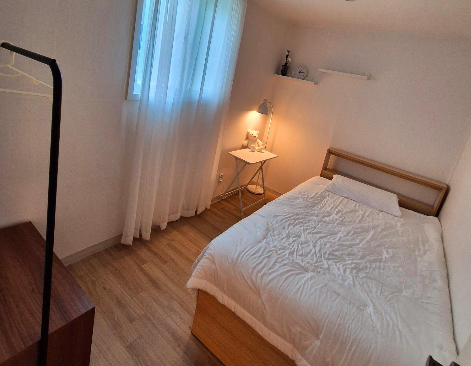 Min - Woman Only Homestay Seoul
