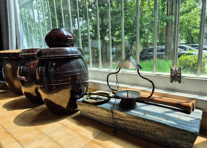Min Stay - Woman Only Homestay
